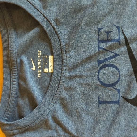 New condition Nike athletic tank - Picture 2 of 4